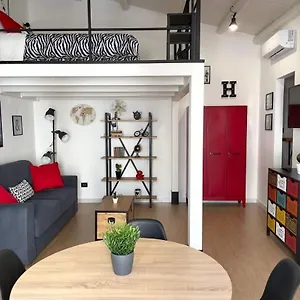  Hébergement de vacances Loft Mercede Al Capo Italie