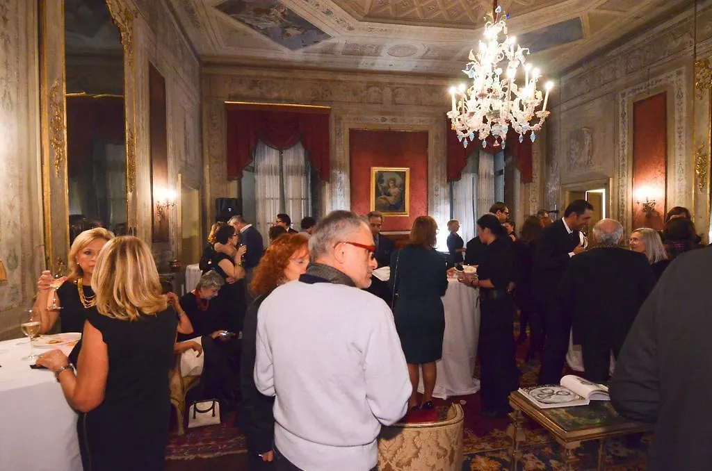 Palazzo Castiglioni Luxury Suite And Rooms Мантуя
