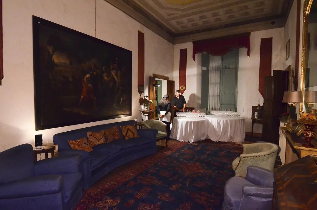 Гостевой дом Palazzo Castiglioni Luxury Suite And Rooms Мантуя Италия