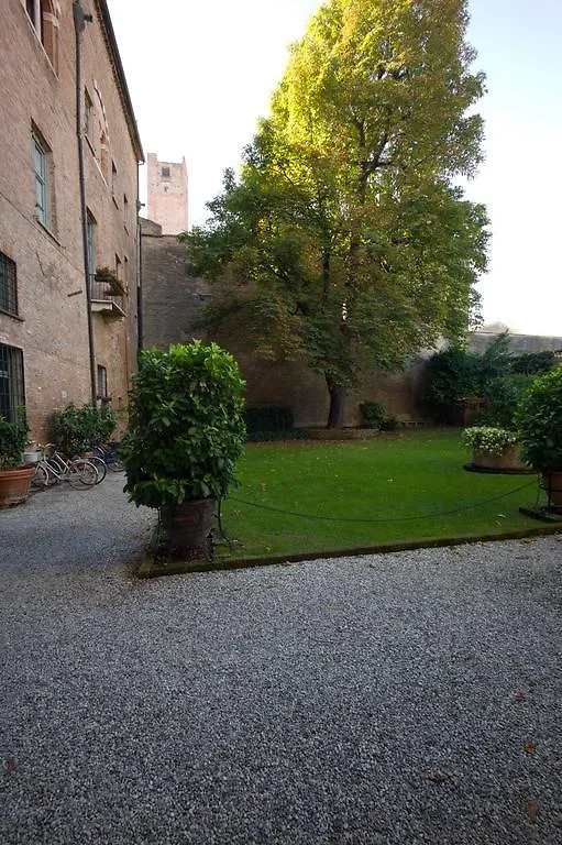 Palazzo Castiglioni Luxury Suite And Rooms Мантуя Гостевой дом