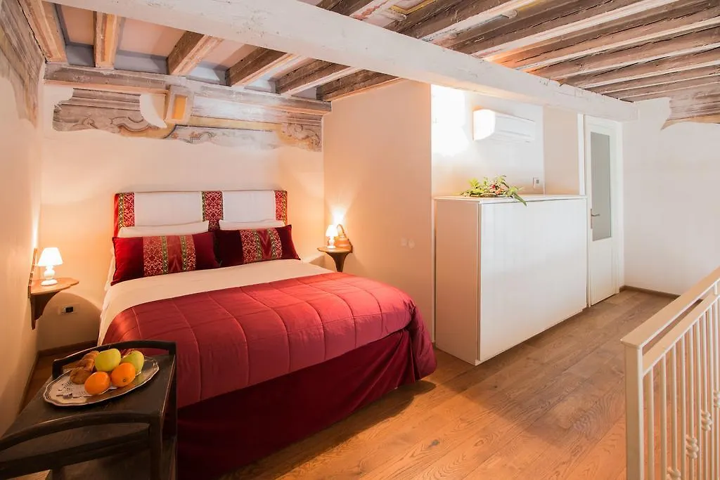 Palazzo Castiglioni Luxury Suite And Rooms Мантуя